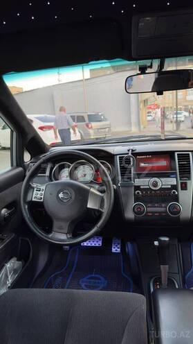 Nissan Tiida-10