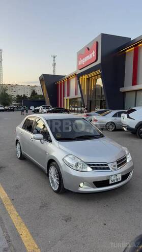 Nissan Tiida-3