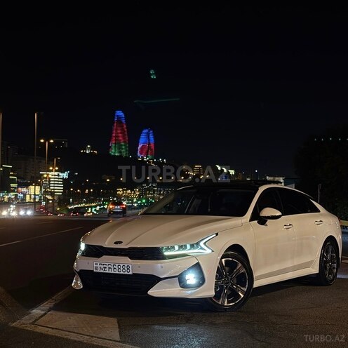 Kia K5-1
