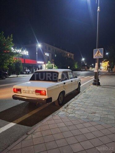 LADA (VAZ) 2107-2
