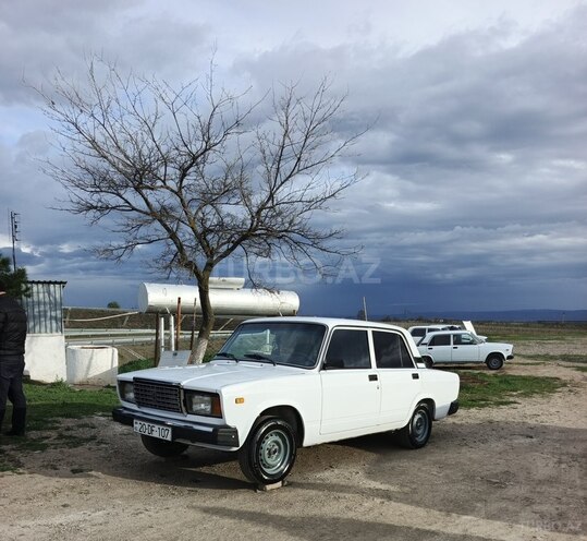 LADA (VAZ) 2107-1