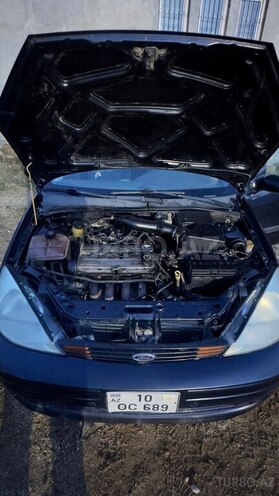 Ford Focus-13
