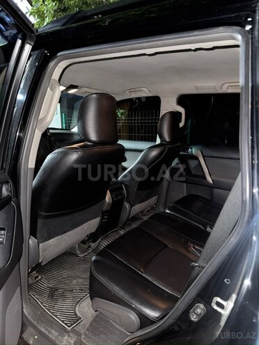 Toyota Land Cruiser Prado-4