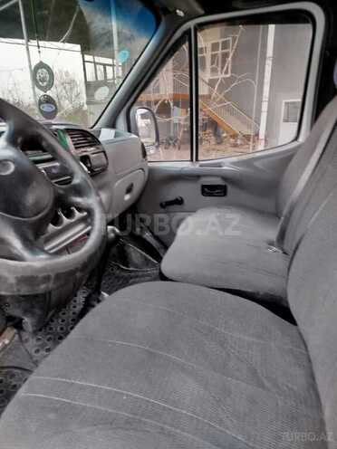 Ford Transit-12