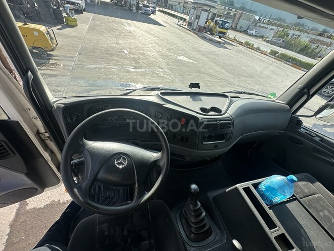 Mercedes Atego 818-6