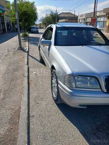 Mercedes C 200-2