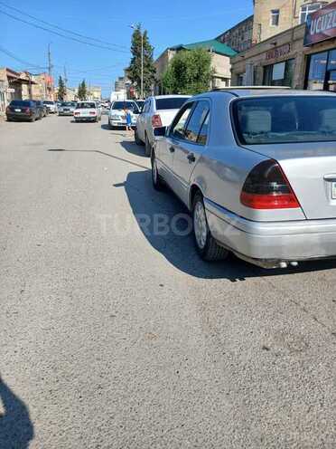 Mercedes C 200-6