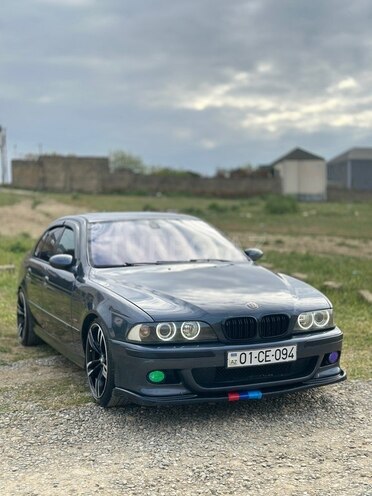 BMW 523-8
