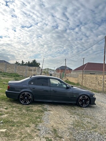 BMW 523-5