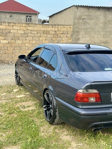 BMW 523-9