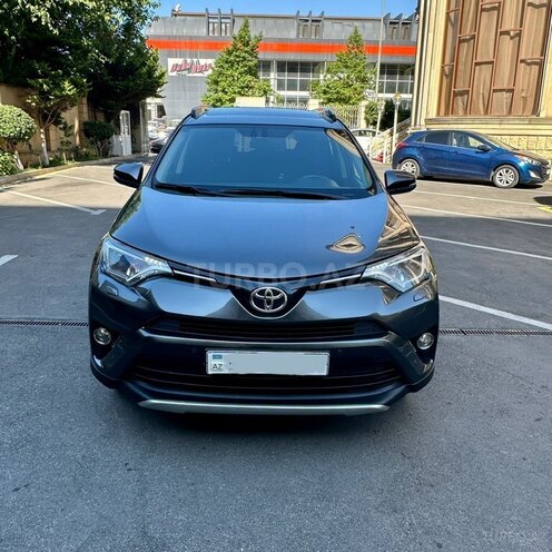 Toyota RAV4-1