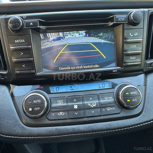 Toyota RAV4-9