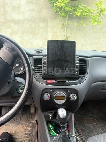 Kia Rio-5