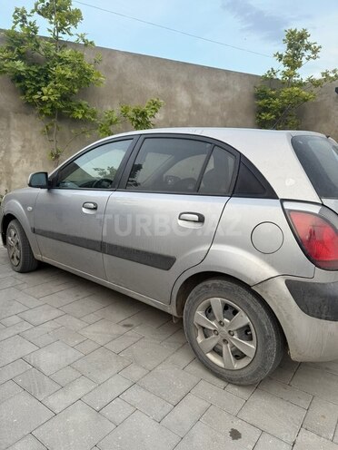 Kia Rio-3