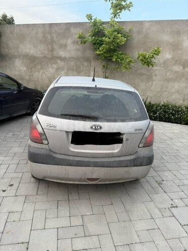Kia Rio-2