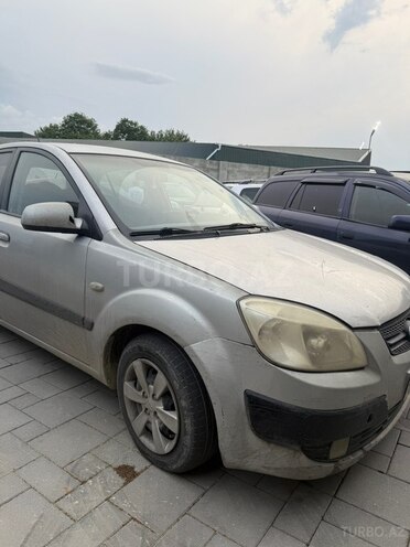 Kia Rio-1