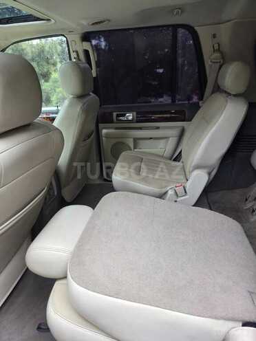 Lincoln Navigator-8
