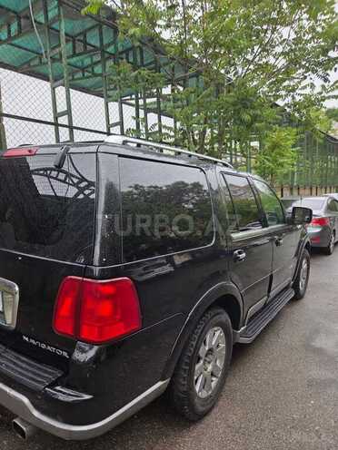 Lincoln Navigator-5