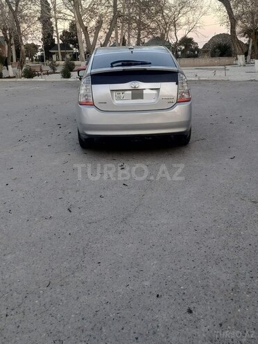 Toyota Prius-2