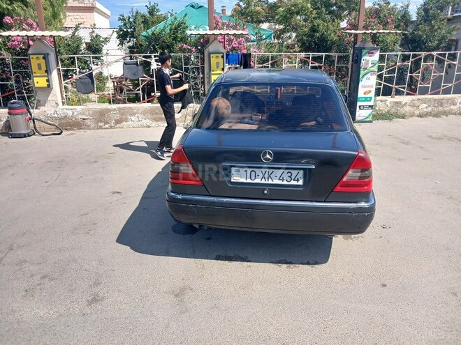 Mercedes C 180-7