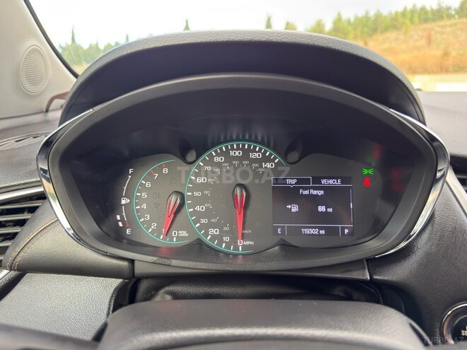 Chevrolet Trax-12
