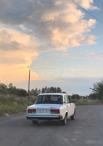 LADA (VAZ) 2107-2