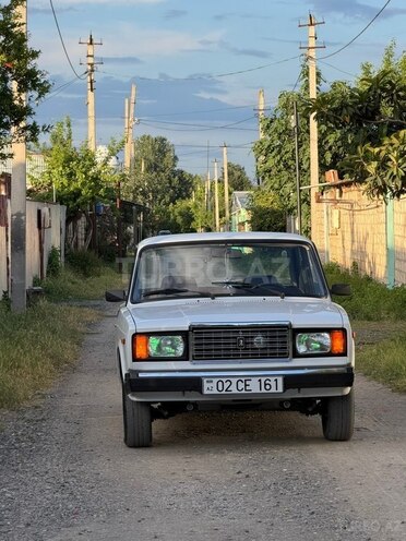 LADA (VAZ) 2107-1