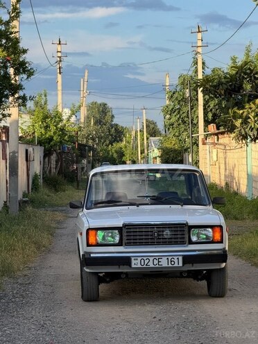 LADA (VAZ) 2107-4