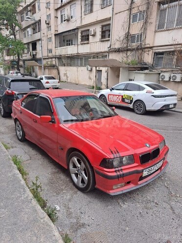 BMW 318-4