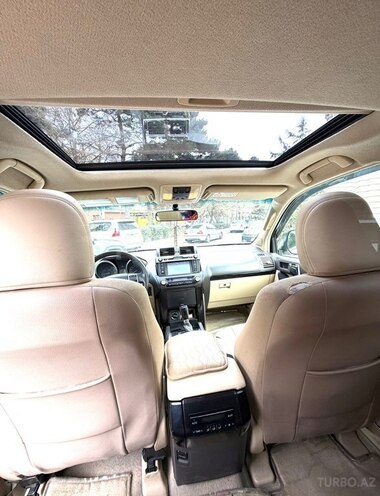 Toyota Land Cruiser Prado-13