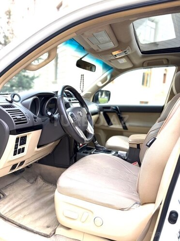 Toyota Land Cruiser Prado-15