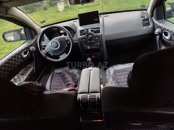Renault Megane-8