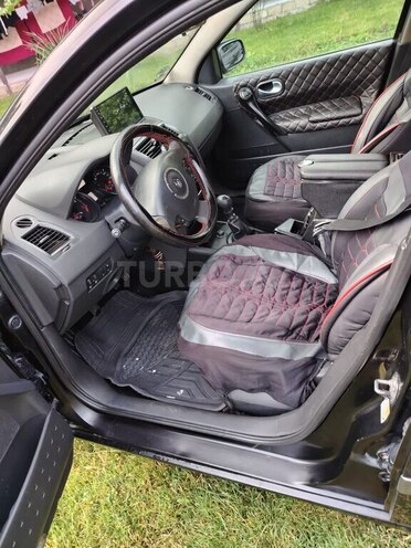 Renault Megane-6