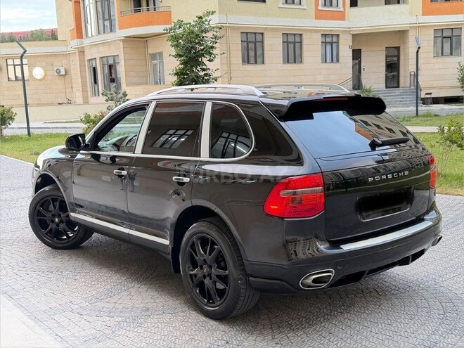 Porsche Cayenne-8
