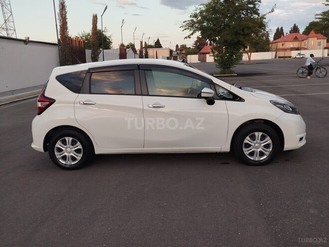 Nissan Note-3
