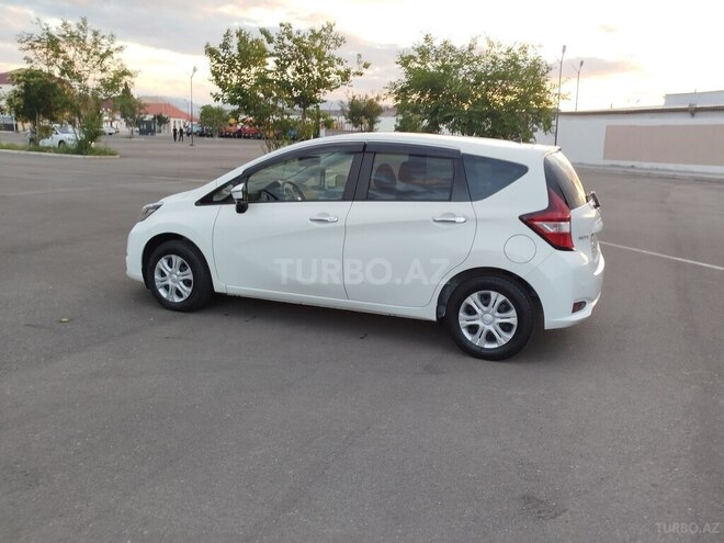 Nissan Note-7