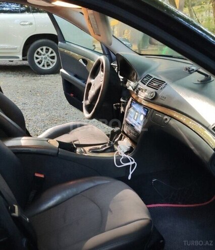 Mercedes E 280 4MATIC-3