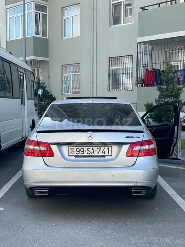 Mercedes E 220-3