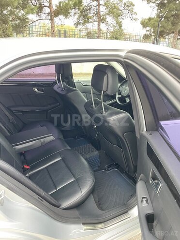 Mercedes E 220-8