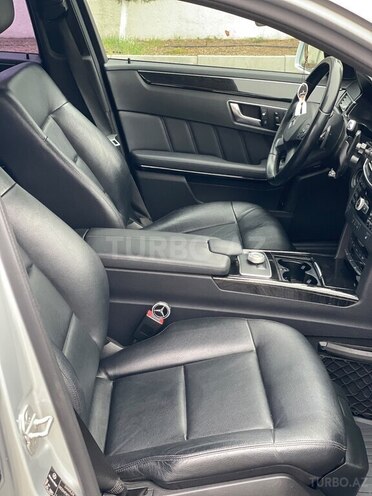 Mercedes E 220-9