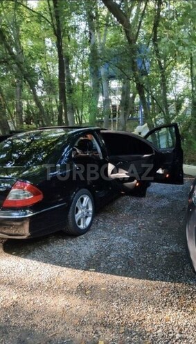 Mercedes E 280 4MATIC-4