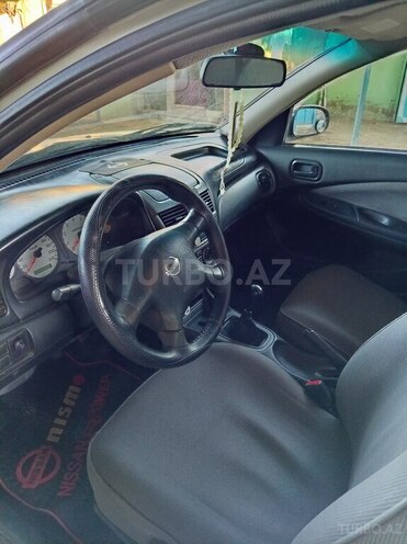 Nissan Sunny-5