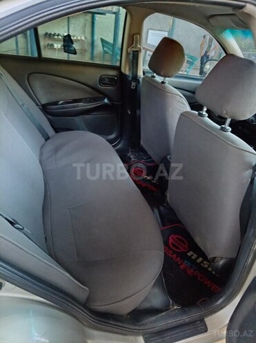 Nissan Sunny-8