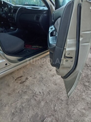 Nissan Sunny-16