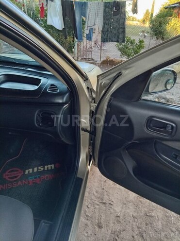 Nissan Sunny-17