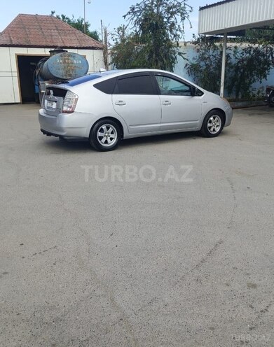 Toyota Prius-5