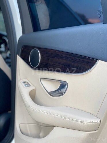 Mercedes C 300 4MATIC-15