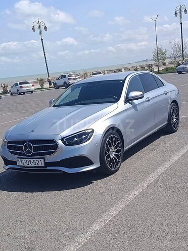 Mercedes E 300 e-5