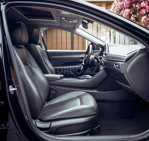 Hyundai Sonata-11