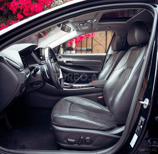 Hyundai Sonata-14